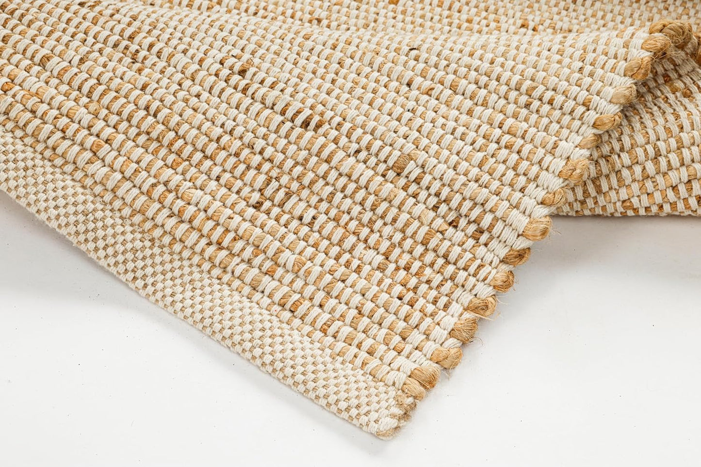 Farmhouse Area Rug 🐚🤍🧺